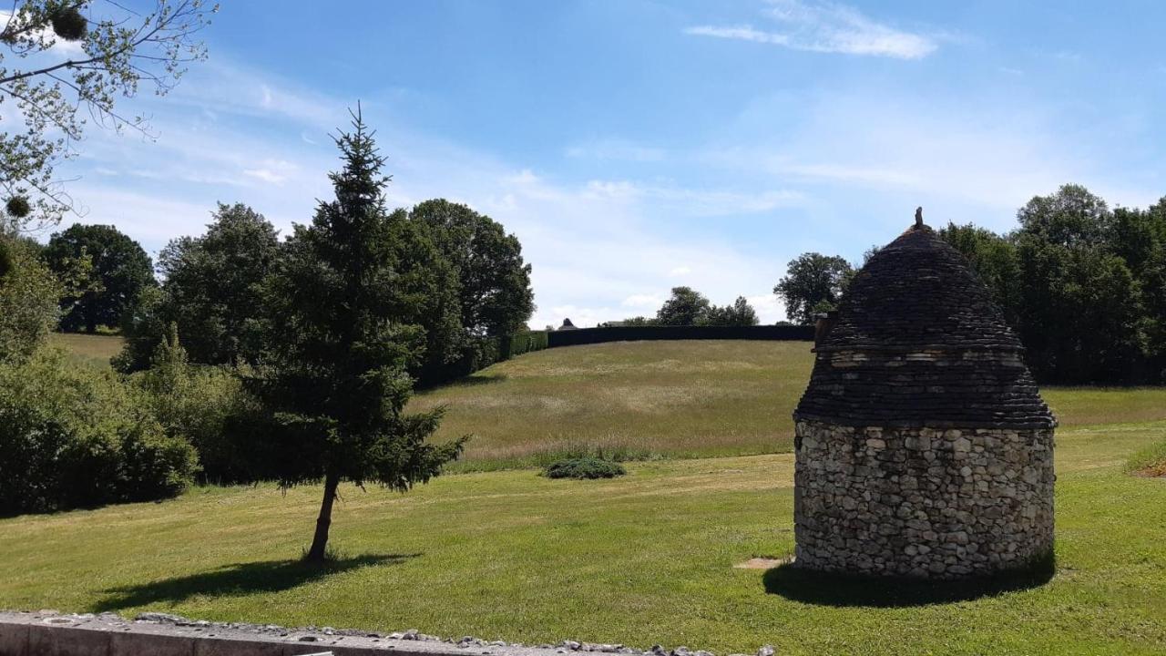 Gites Le Clos De Lamie Avec 2 Piscines Privees Fossemagne Exterior photo